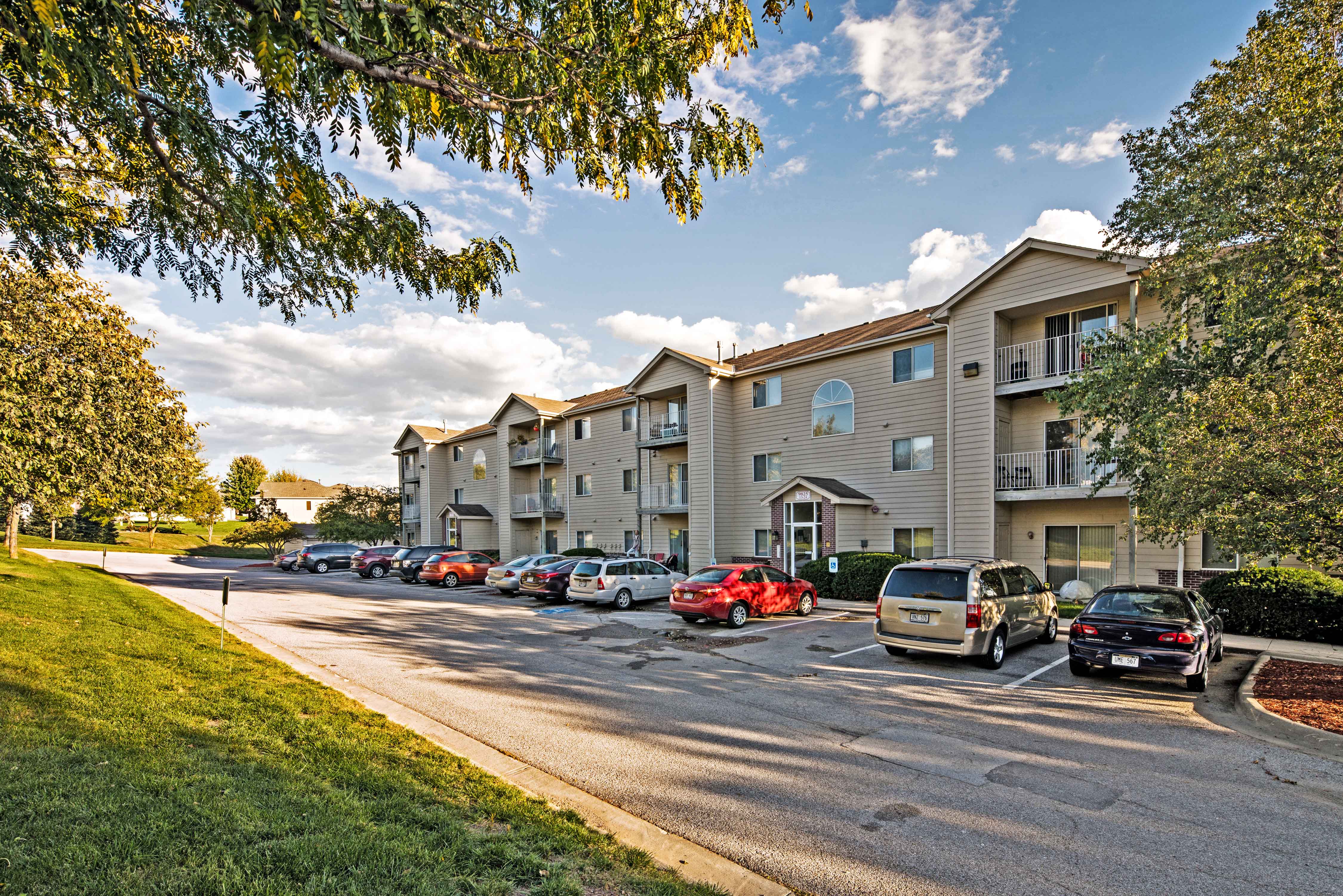 Ponderosa Pointe & Val Verde Apartments The Multifamily Advisory